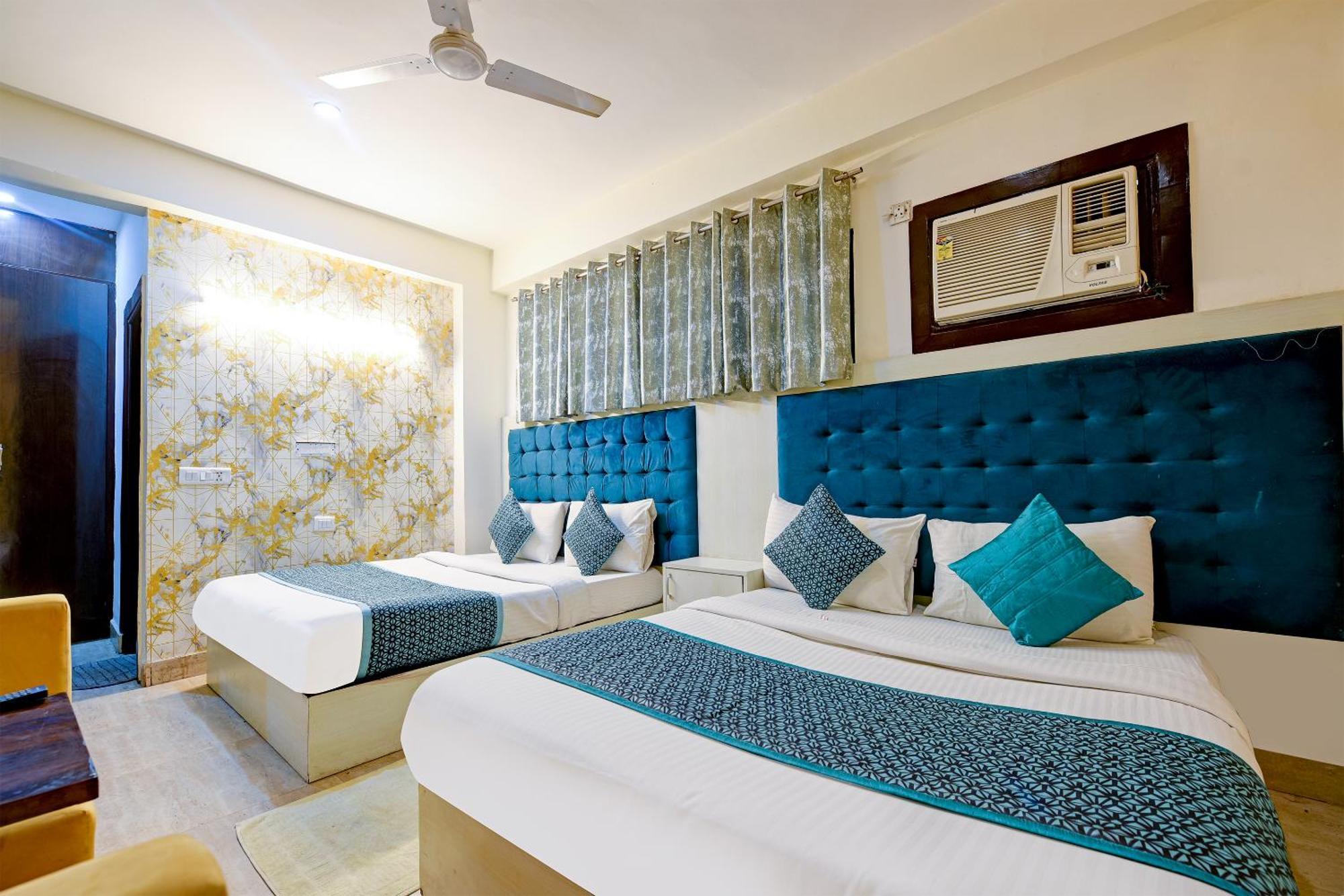 Airport Hotel Classic Park New Delhi Exterior photo
