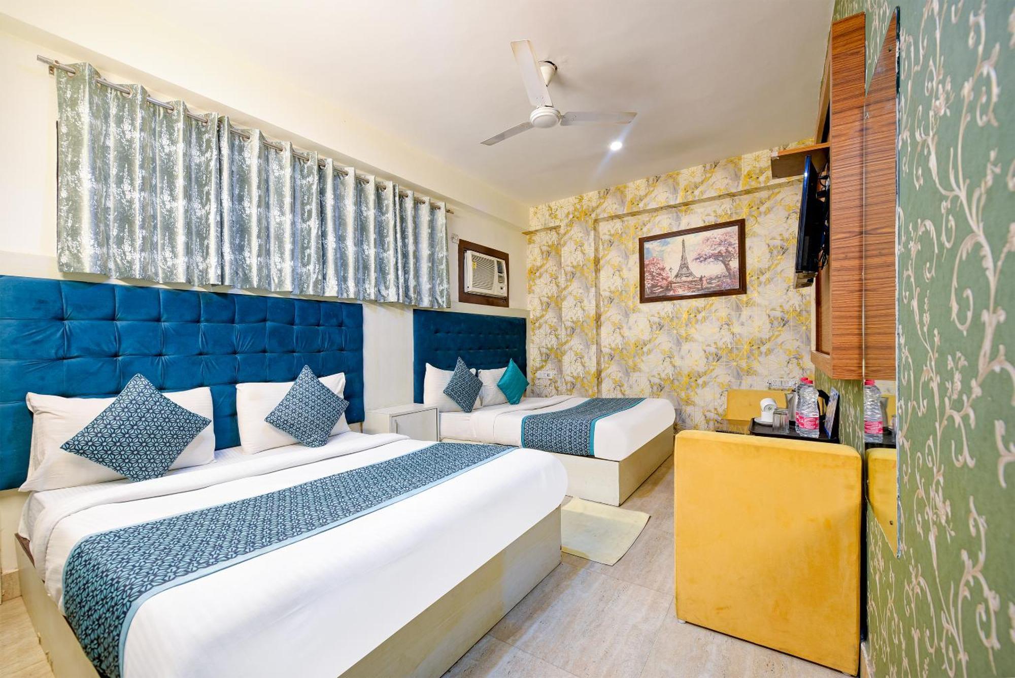 Airport Hotel Classic Park New Delhi Exterior photo