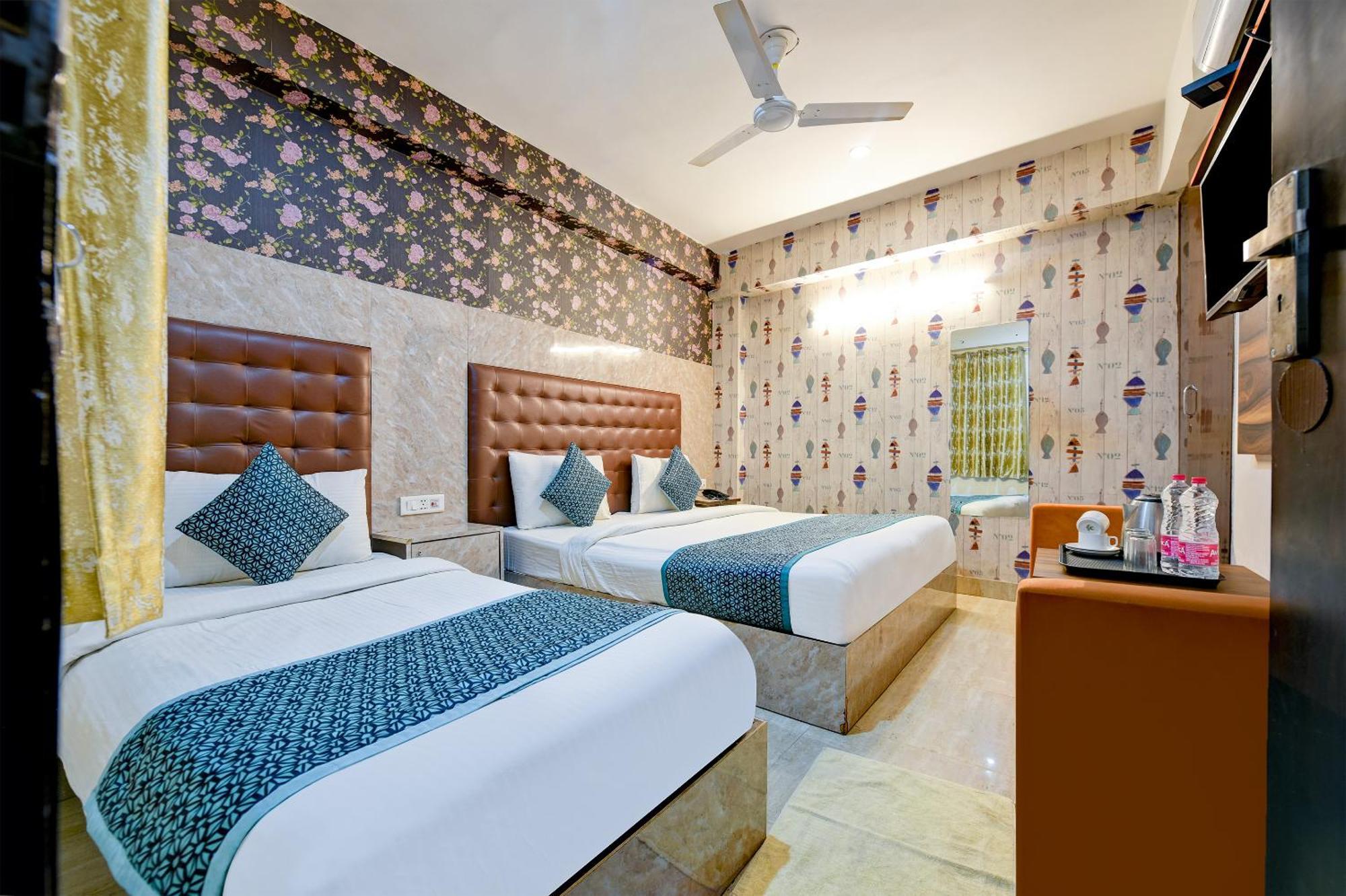 Airport Hotel Classic Park New Delhi Exterior photo