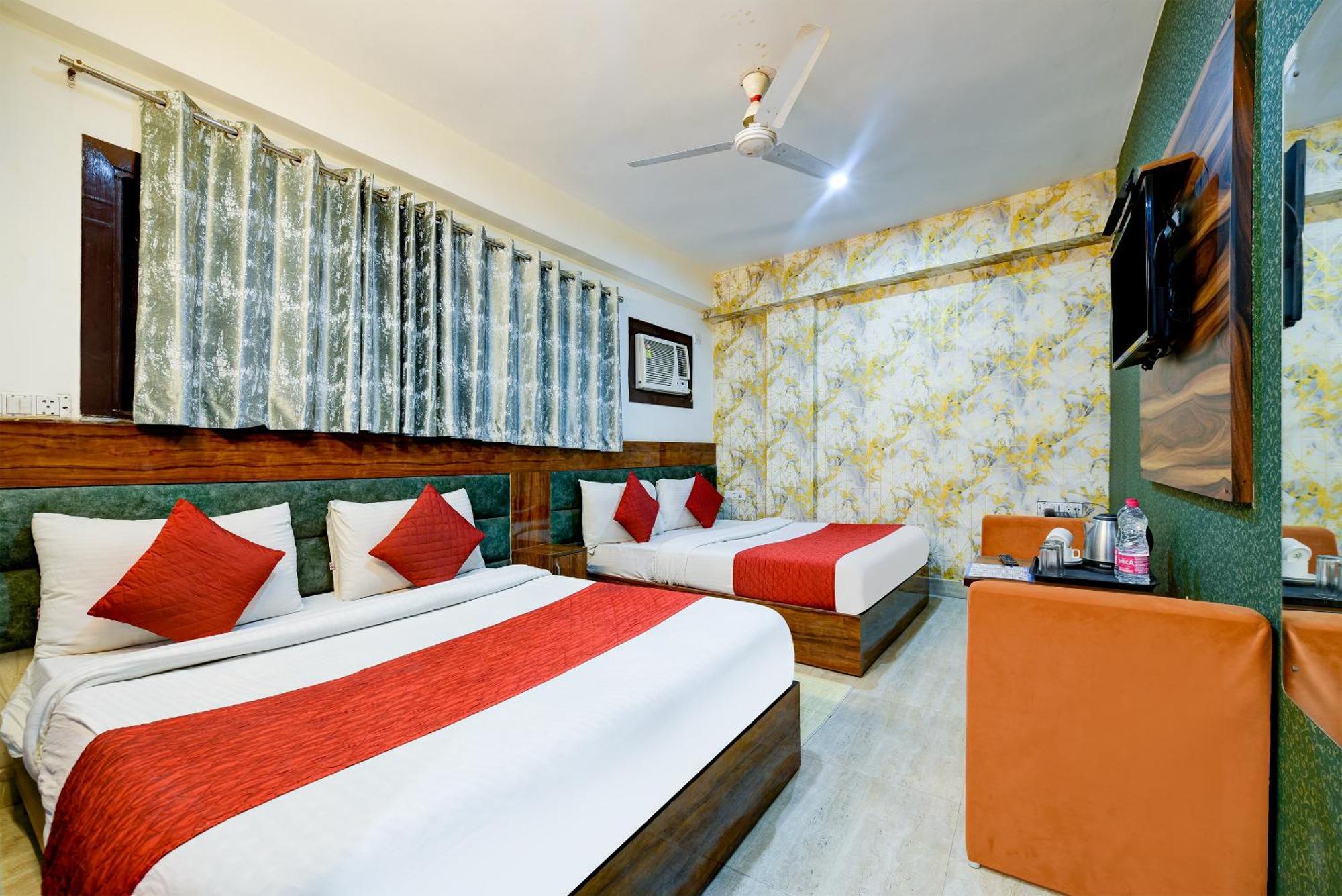 Airport Hotel Classic Park New Delhi Exterior photo