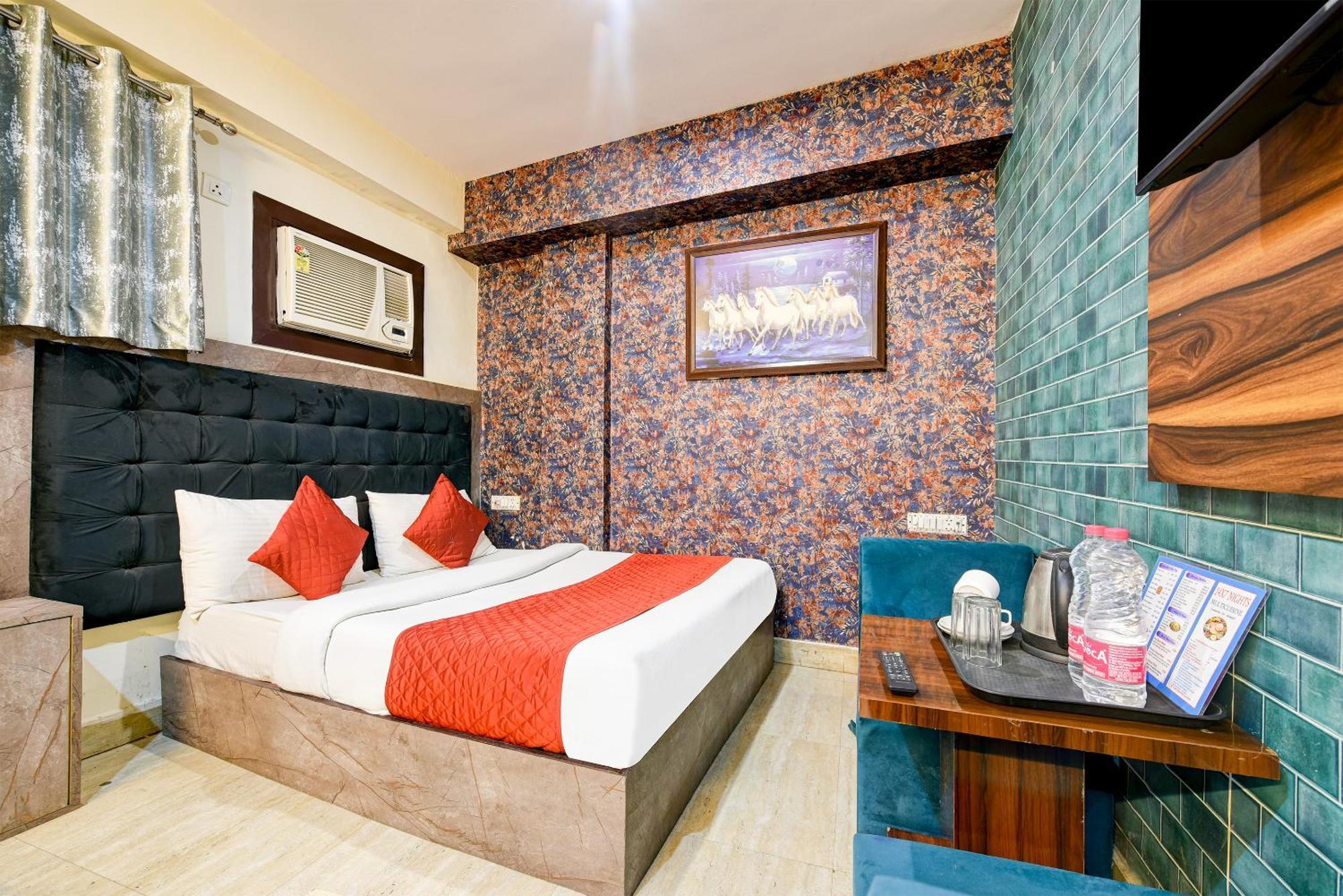 Airport Hotel Classic Park New Delhi Exterior photo
